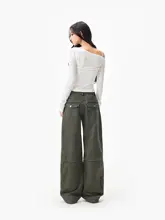 復古スタイルのワイドレッグカーゴパンツ【水洗い加工・斜めデザイン】