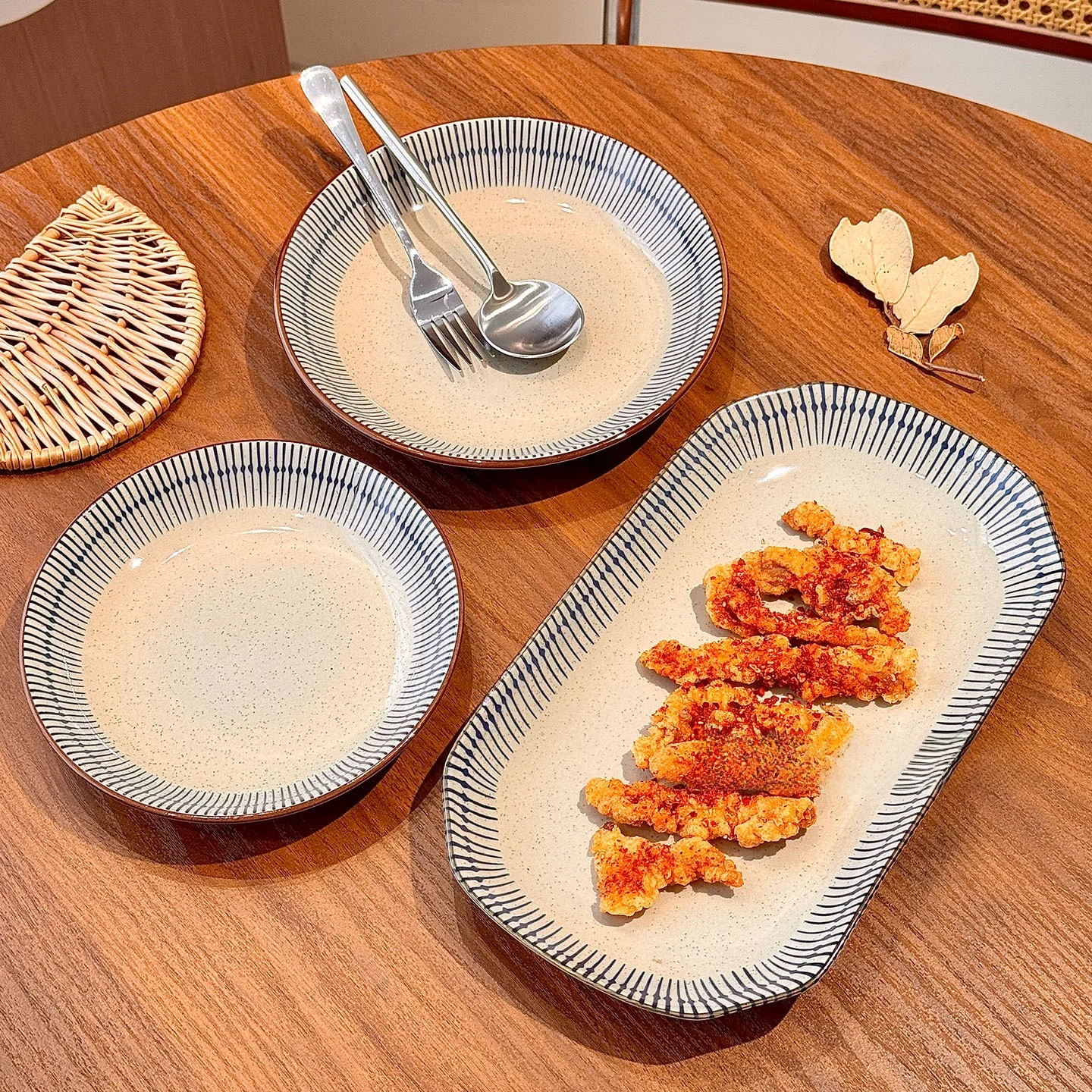 灰皿蓋付きは本当に必要なのか？日常の食卓に彩りをもたらす、和風陶器の深皿の選び方