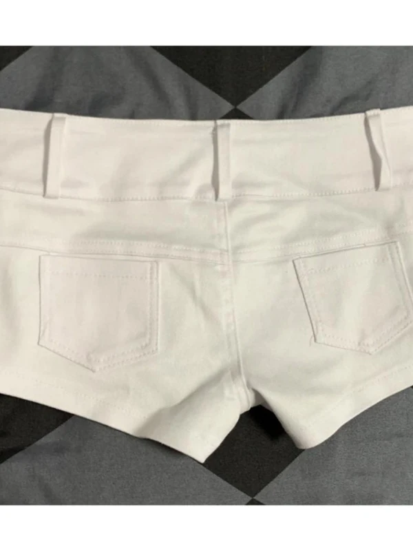   低腰デニムショートパンツで通勤スタイルを一気にレベルアップするには？