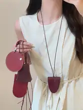 革製ネックストラップ付きメガネクリップ【磁気吸着・女性用・持ち運び便利・サングラス用】