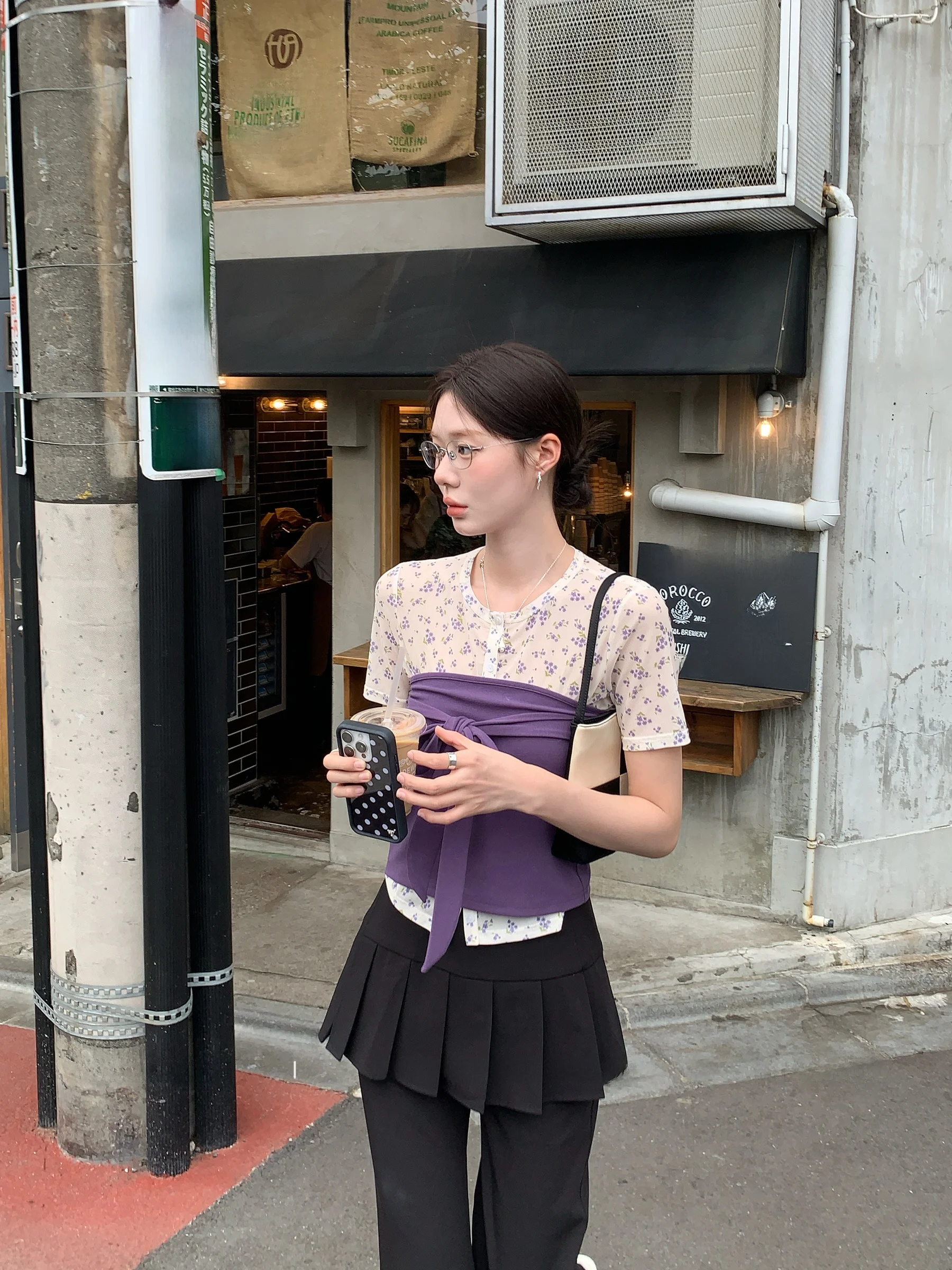 2026年夏のレディースファッションで「大花柄ハイウエストパンツ」はどう選ぶ？