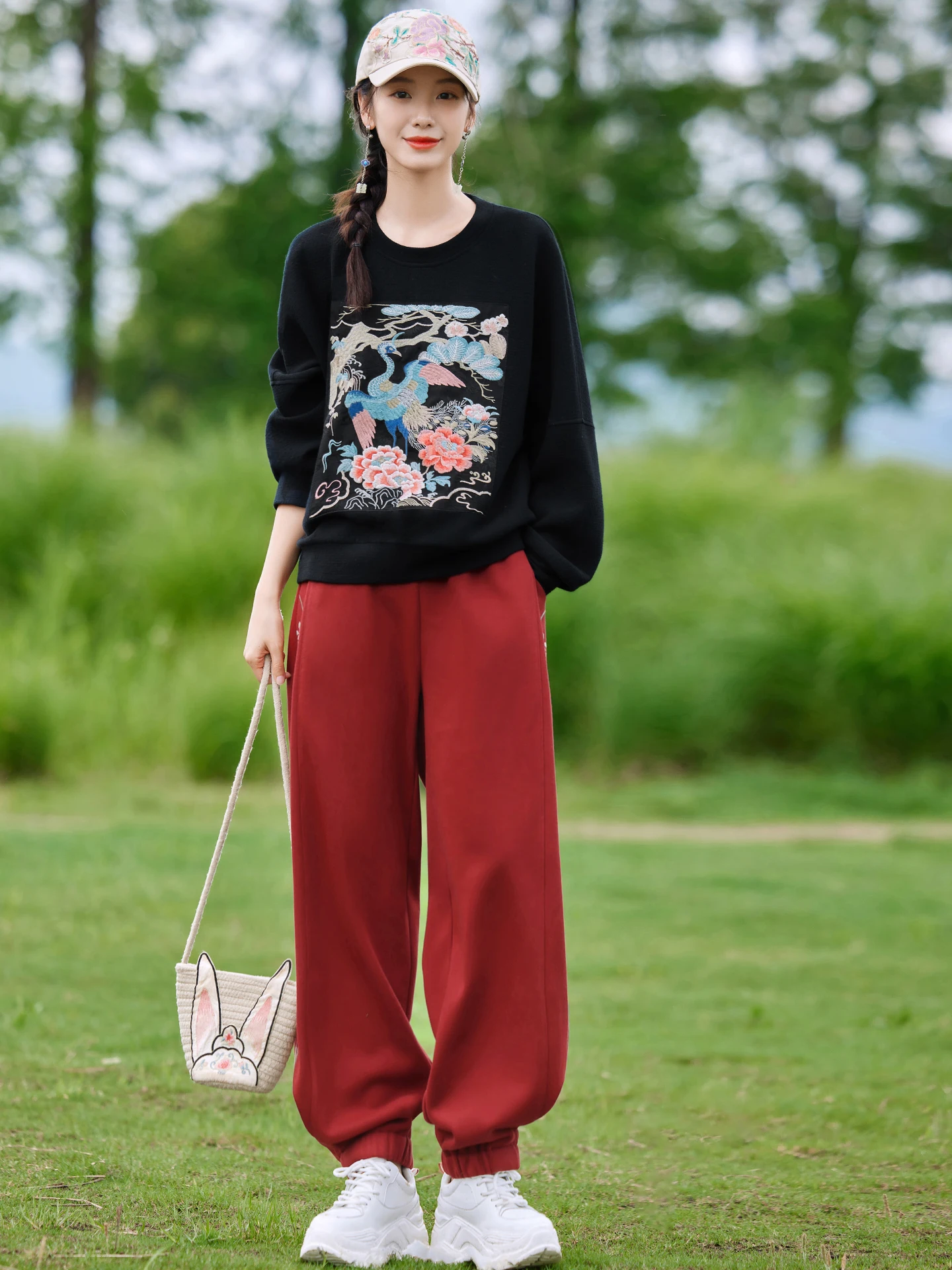 国風刺繍デザインのハカマパンツ：女性用の通勤風阔腿パンツの実用性と着心地