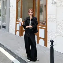 黒のクールな高級感アンサンブル【春秋用・気品ある女性スタイル・お出かけコーデ】（セットア ップ対応）