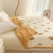 かわいいクマデザインのフランネル毛布【厚手・秋冬用・お昼寝マット】