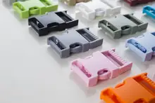 カラフルなプラスチックバックル 2.5cm スナップバックル