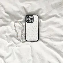 優しいロマンティックな薄い米色の小花デザイン iPhone用ケース【対応機種: 13/14/15/16/17 Pro Max】
