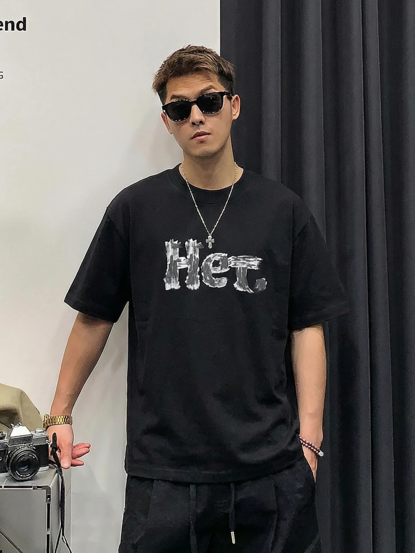 ストリートスタイル グラフィックプリント 半袖Tシャツ：かっこいい男子に最適なカジュアルアイテム