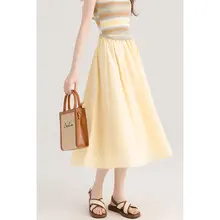 Aラインデザインの女性用黄色プリーツスカート【夏用・高腰・中長丈】