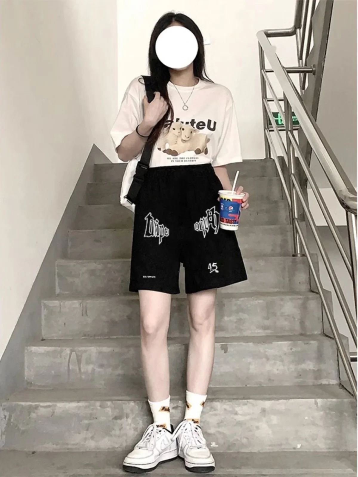 夏パンツ メンズ どう選ぶ？アメリカンスタイルのショートパンツが通勤からレジャーまで救う理由