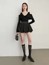 黒色ニットトップス【透かし編み・オフショルダー・長袖・スリムフィット】