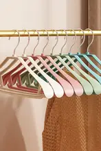滑り止め加工のストレート肩広衣類ハンガー【家庭用・プラスチック製・厚手】