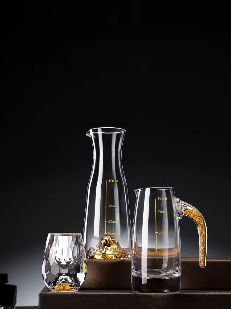 リモート飲み会で「テーブルの雰囲気」を決めるには、この1つのアイテムが鍵？
