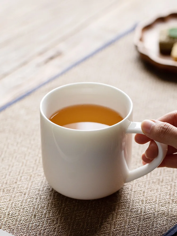 特大マグカップの選び方とは？厳選5選で暮らしに溶け込む飲み物の体験を