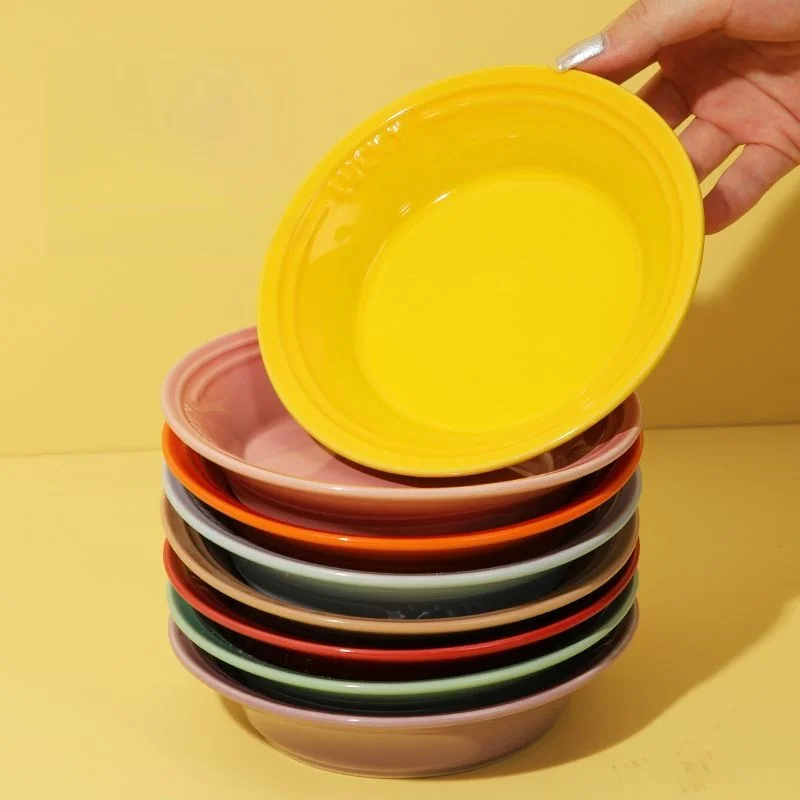 猫用陶器製食器：防倒れ設計と水・ドライフード対応の実用性を検証
