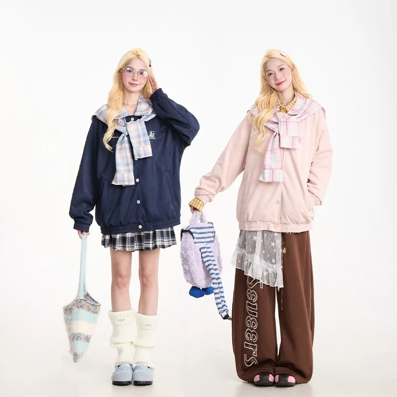 チェック柄ショールカラージャケット：女性向けカジュアルスタイルの秋の着こなしを実現