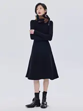 フリル付きブラック長袖ニットワンピース【ハイネック・ミディ丈・春秋用・レディース】