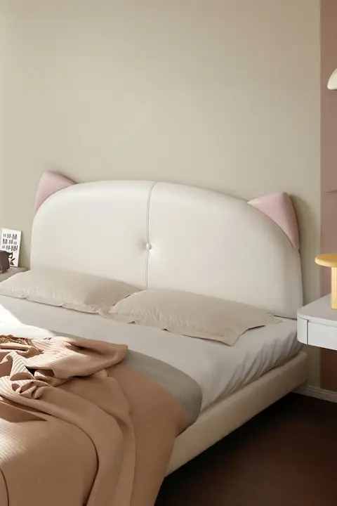 子供部屋に最適！壁付けソフトクッション【クッション性抜群・自粘式・衝突防止】