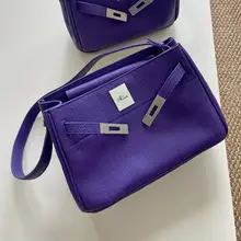 牛革製 小型ショルダーバッグ【紫色・通勤用・斜め掛け対応】