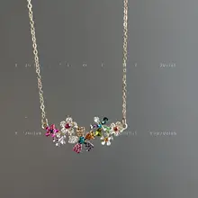 カラフルなフラワーデザインのイヤーカフ＆ネックレス【煌めくビジュー・多用途】（セットアップ対応）