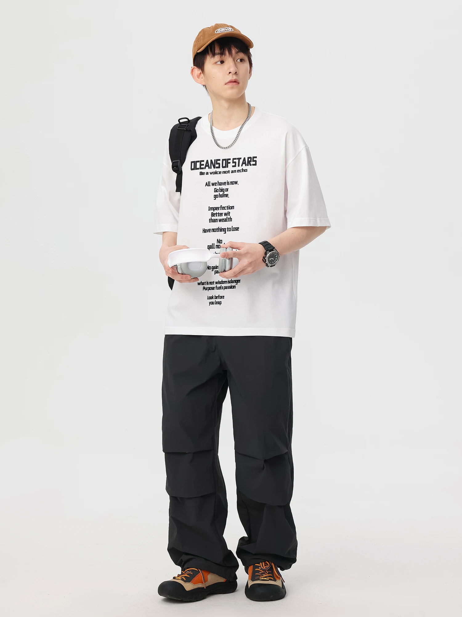 「Tシャツを横から見てもかっこいい着方」は、どうやって決めるの？