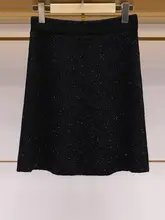 シンプルで魅力的な黒のAラインニットスカート【ハイウエスト・スタイリッシュ・春夏用】