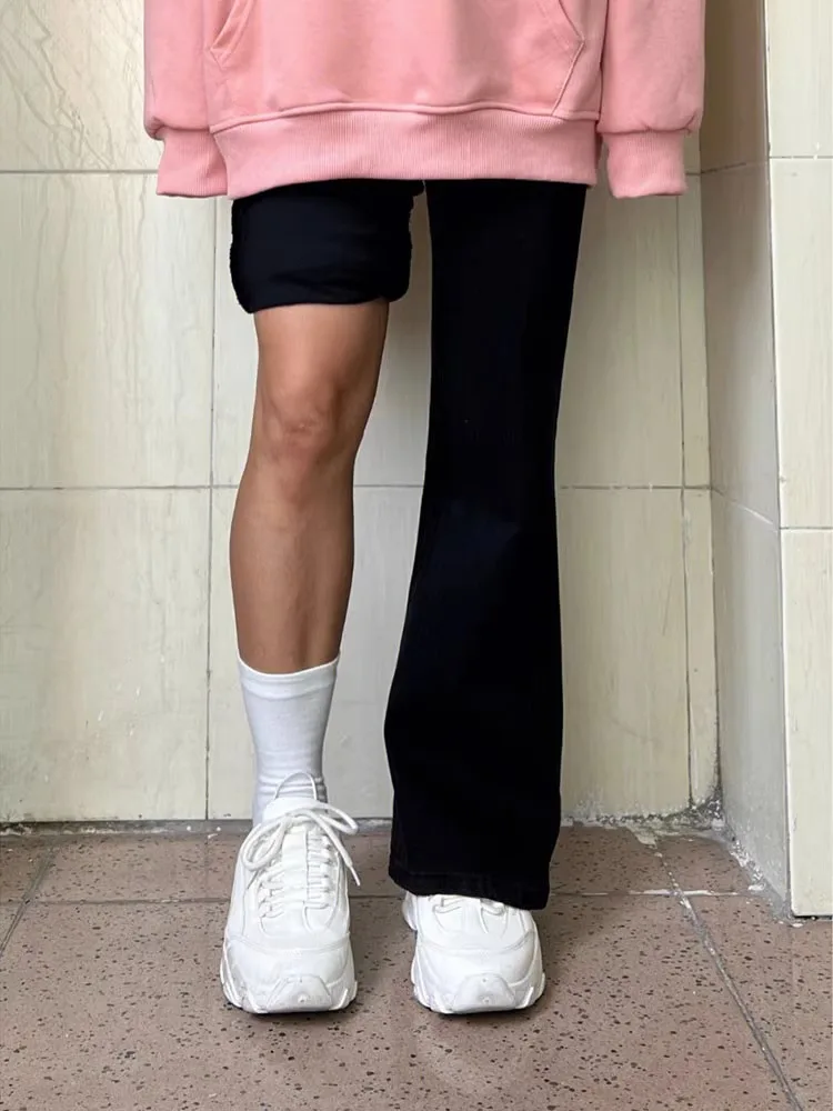 ハーフパンツをどう選ぶ？美ルックのフレアデニムパンツが通勤・日常で輝く理由