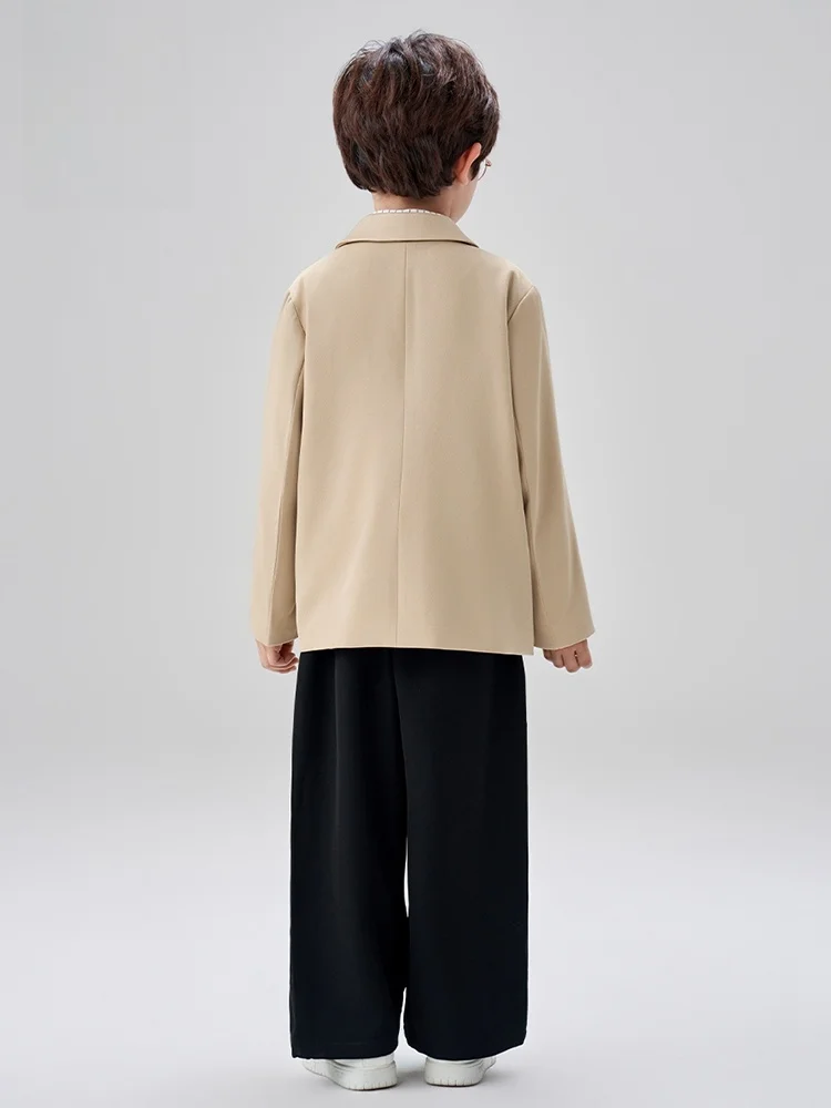 4歳 服のサイズ 男の子 で迷うなら、小学一年生 服装 に合うアイテムは？