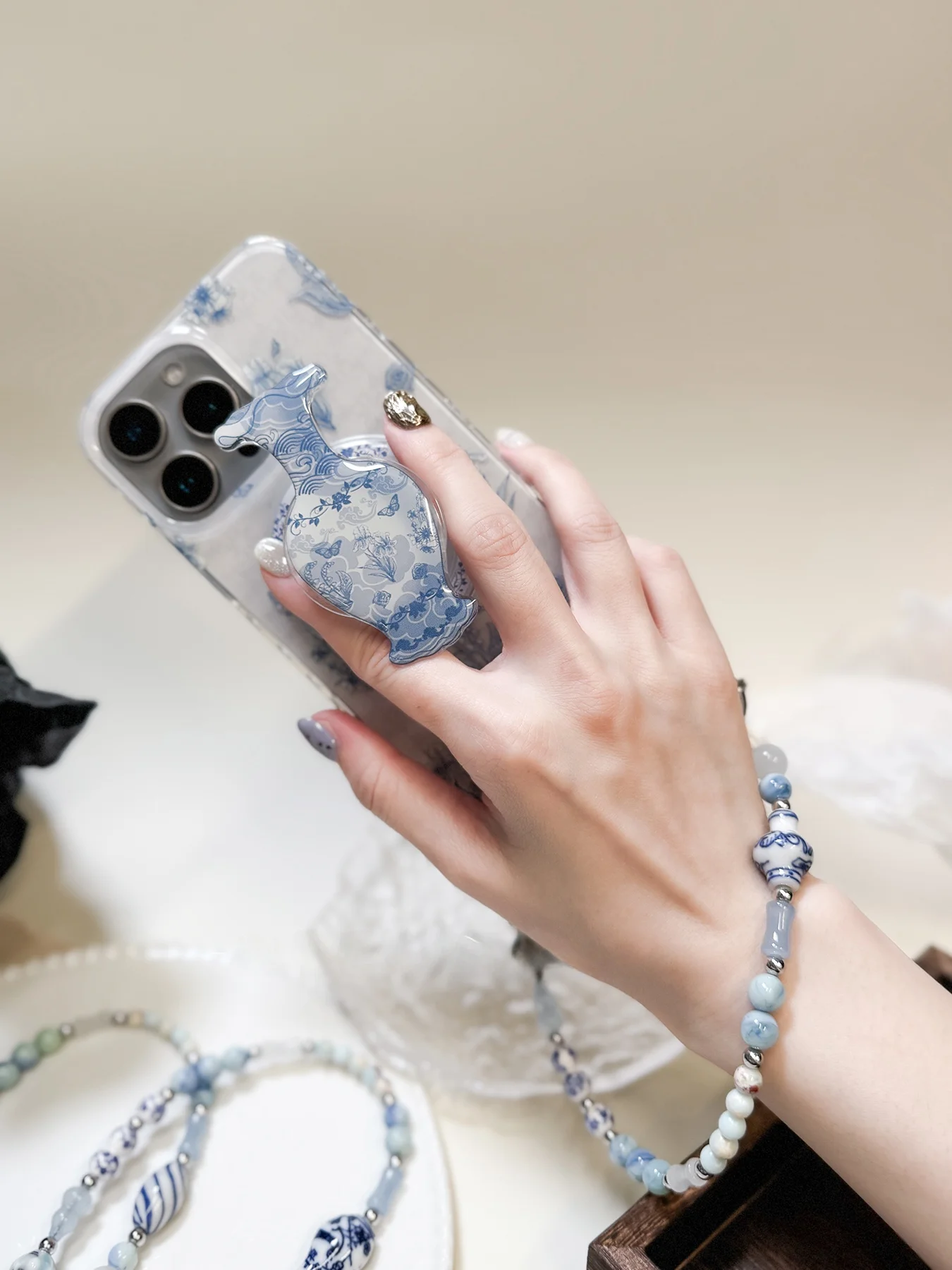 青花瓷デザインの禅スタイルスマホストラップ：ウェディングギフトとしての実用性とデザイン価値