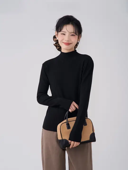 シンプルな半高領長袖ニットインナー【秋用・柔らかい触感・女性用】