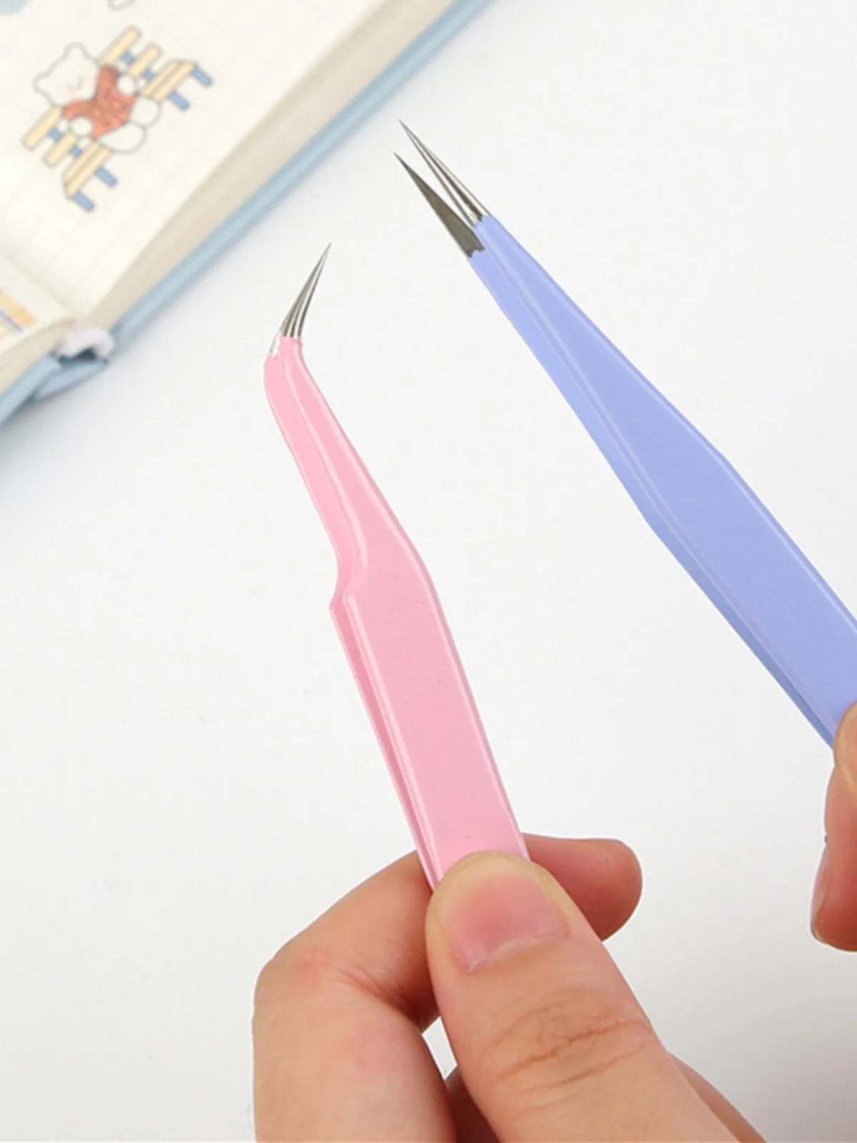 紙に穴を開ける道具は、本当に必要ですか？