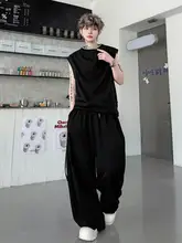 シンプルカラーのコントラストネックタンクトップとしたワイドパンツ【男性用・カジュアルスタイル・セットアップ対応】