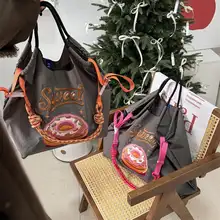 ボールチェーン刺繍トートバッグ【可愛いドーナツデザイン・エコキャンバス】