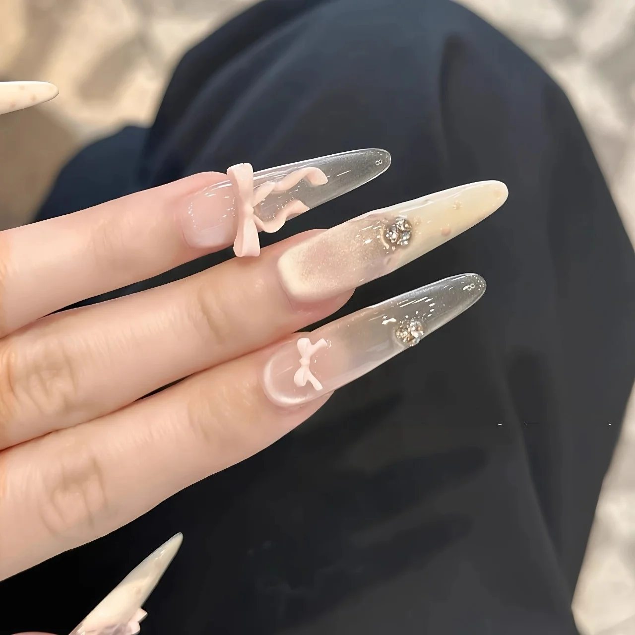 ゲルネイルの仕上がりは本当に美しいの？バレエ風の白いフレンチネイルが解決する3つの悩み