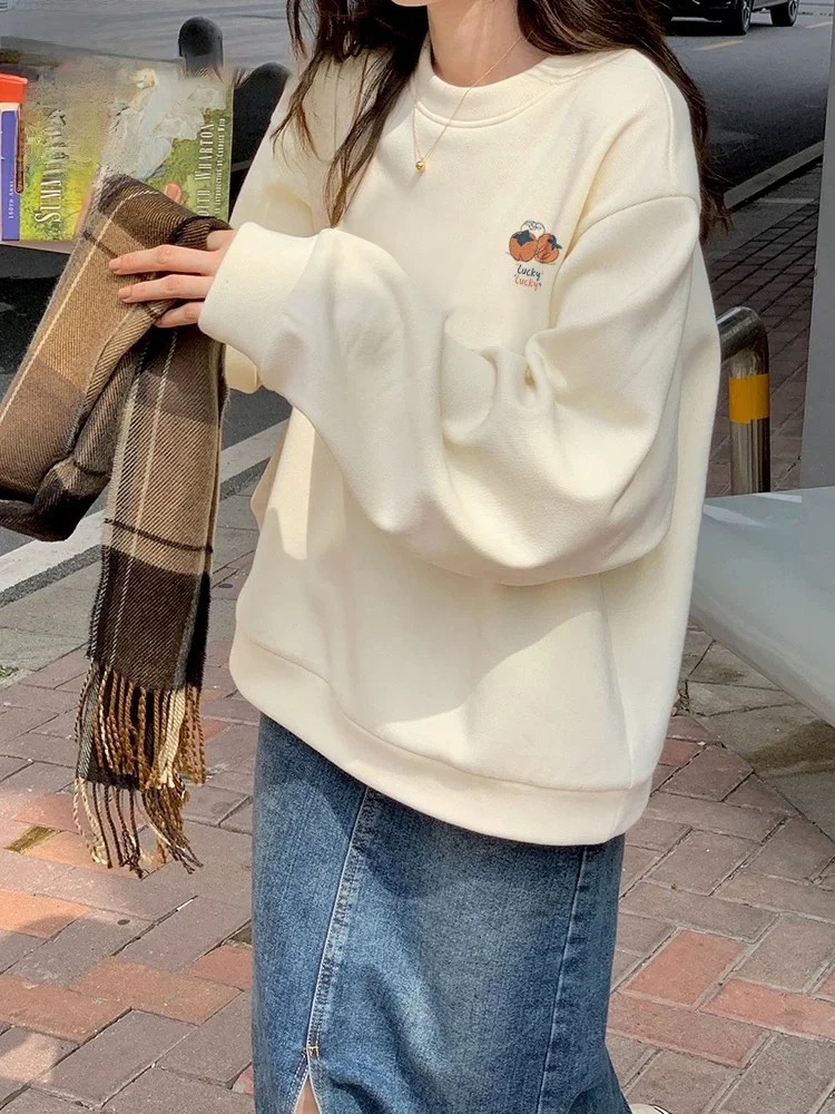 大人可愛い服 50代コーデの選び方｜色・素材・柄のバランス完全ガイド