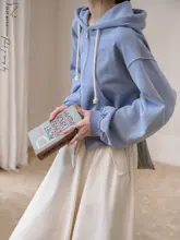 感漂うフード付きパーカー【秋用・女性・小柄対応】