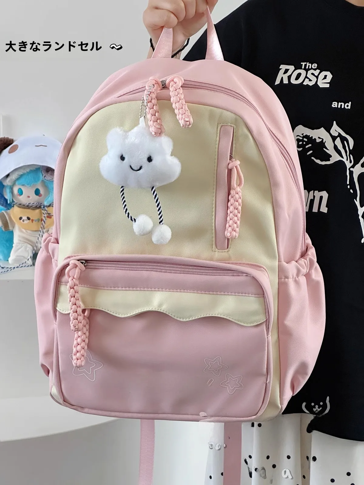 旅行用のリュックとしての小型軽量リュック：茶話会のカジュアルデザインモデル