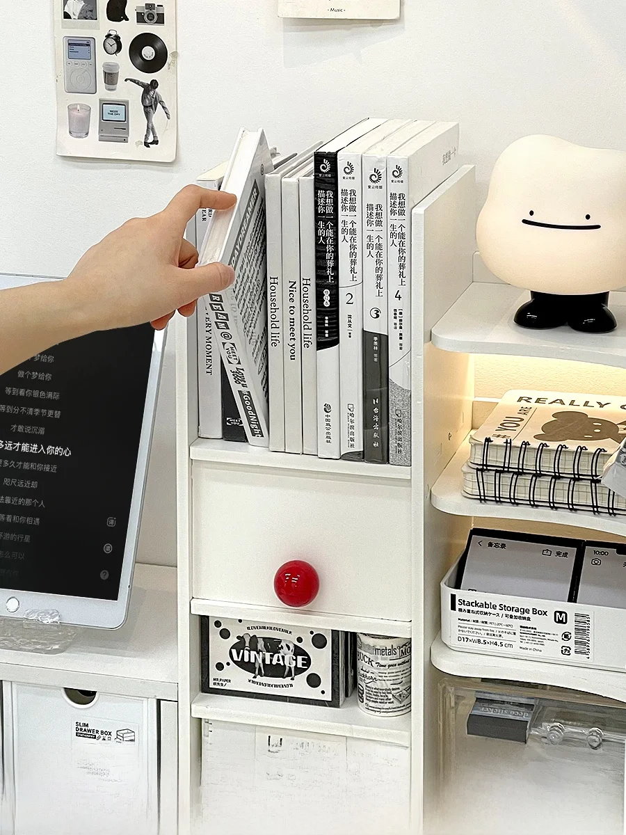 収納スペースが少ない部屋で「見せる収納」を実現するには？