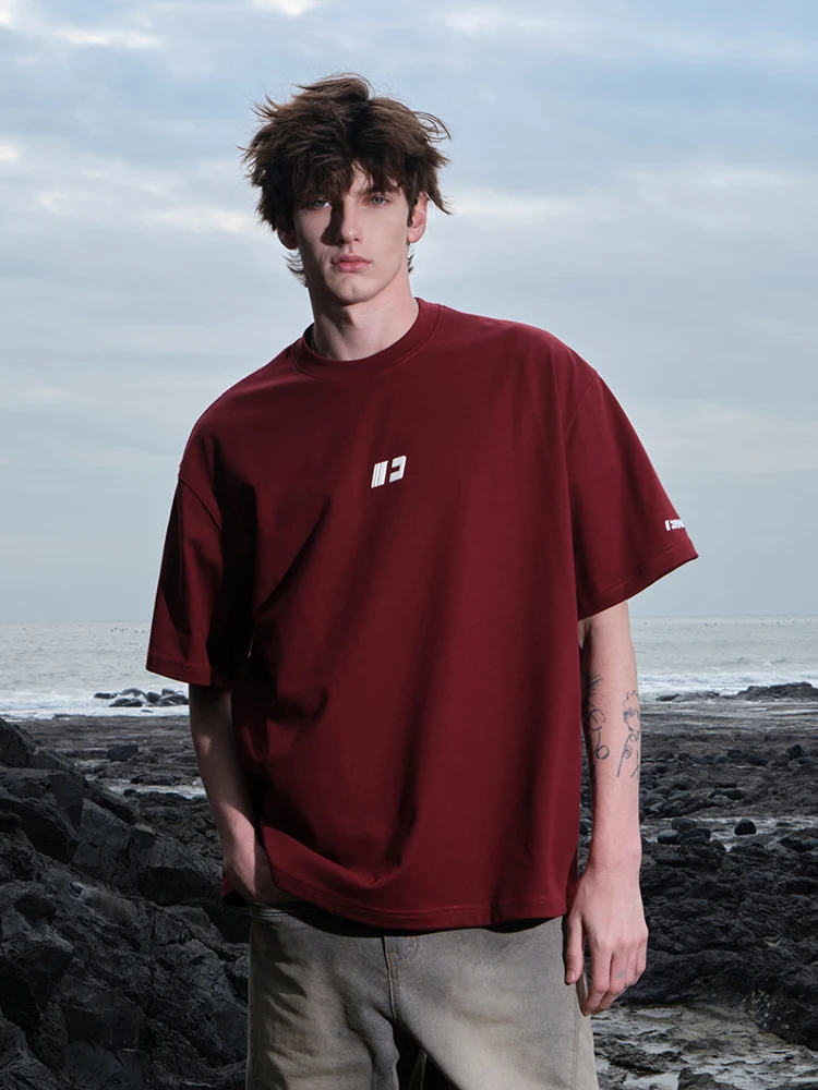 夏の日常に欠かせない1枚は、クールな速乾Tシャツを選ぶべき？