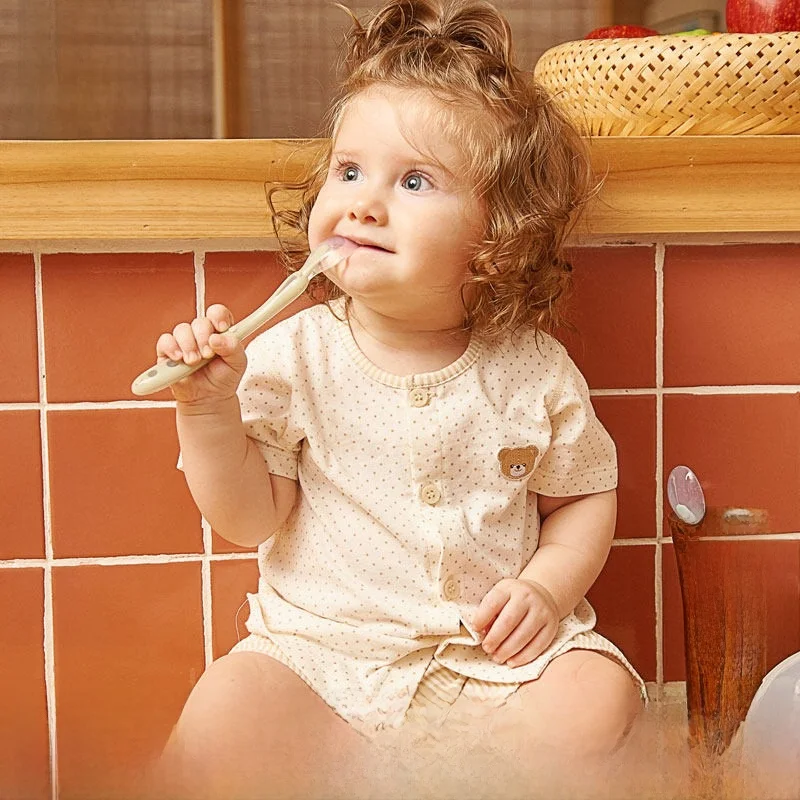 1歳寝るときのパジャマとしておすすめの生地とデザインとは？