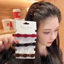 赤色の新年用 編み込みヘアクリップ【植毛仕上げ・サイドボリューム・ダックビルスタイル】（セットアップ対応）