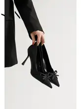 黒の上品なハイヒール【バタフライリボン・フレンチスタイル・細ヒール・快適】