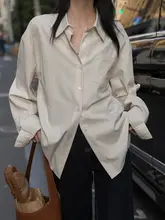 春季用 アプリコットカラー レディース長袖シャツ【デザイン性のある軽やかなインナー・フランス風】