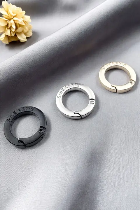 高級金属製 小型丸型フック付きスマホストラップ【単開口・スプリングリング・キーリング・バッグアクセサリー】