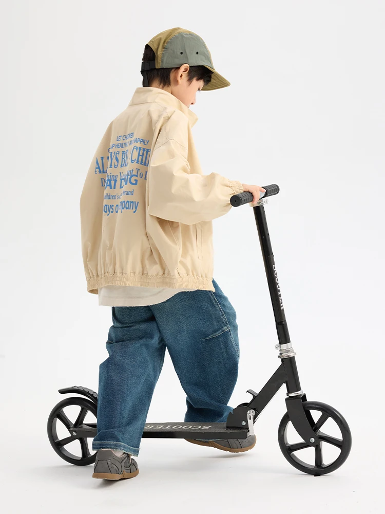20度の気温で子供の服をどう選ぶべきか？春のジャケット選びに悩む親たちへ