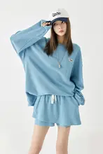 ワッフル生地のトレーナーとショートパンツのコンビネーション【春秋用・カジュアルスタイル・女性用】（セットアップ対応）