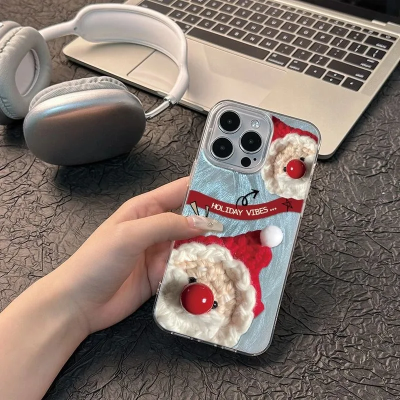 サンタクロースデザインのスマホケース：XMASプレゼントとしての実用性とデザイン性