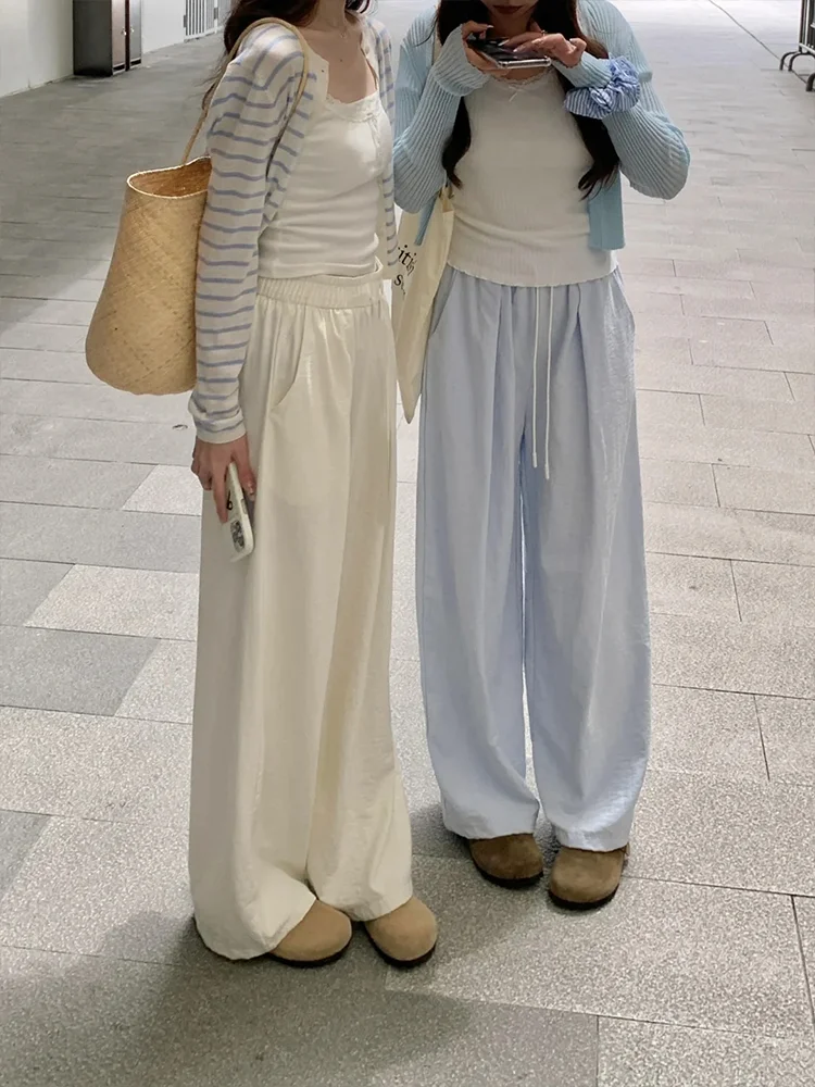 140サイズで通勤も夏も安心できるパンツは？ゆったりフレアの杏色がベストな理由