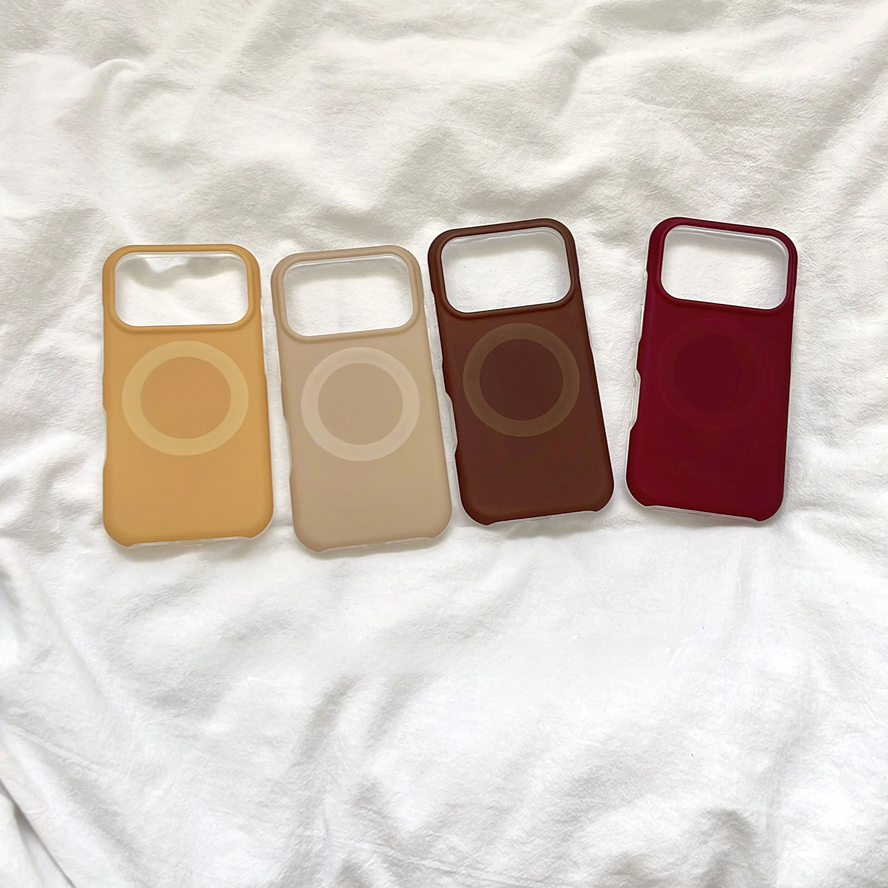 マグネット式スマホケース Sherry/雪莉：iPhone 16シリーズに最適なインスタ風デザインと5G対応の実用性