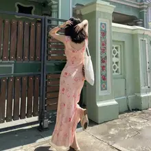 Reformation フラワーレースキャミソールワンピース【淡いピンク・Vネック・ウエストシェイプ・ノースリーブ】