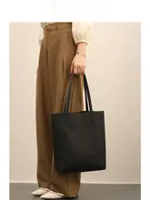 大容量真皮トートバッグ【通勤・極上の柔らかさ・レザー製・シンプルデザイン】